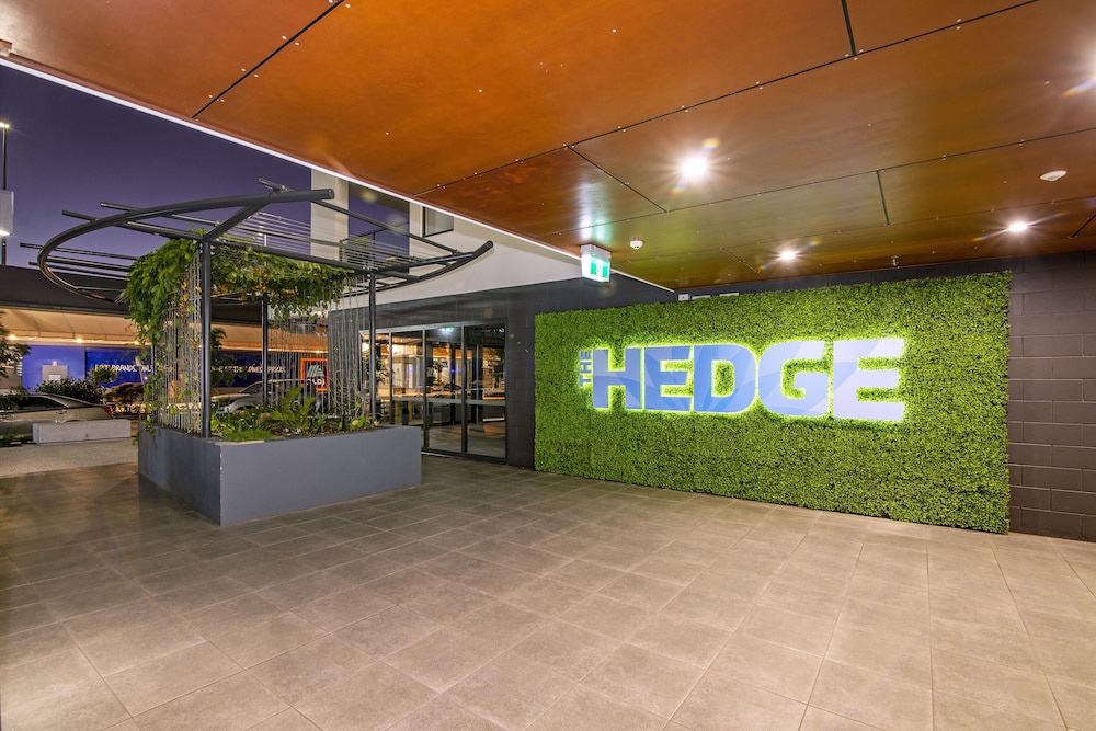 The Hedge Apartments by CLLIX photo3