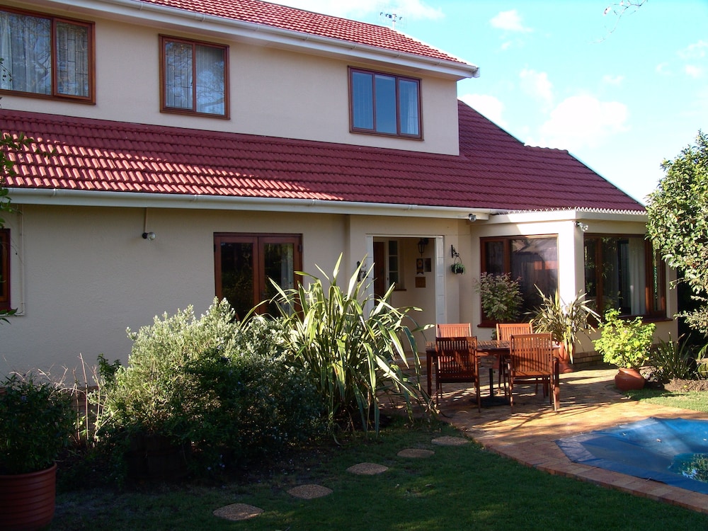 Bradclin House 3/50