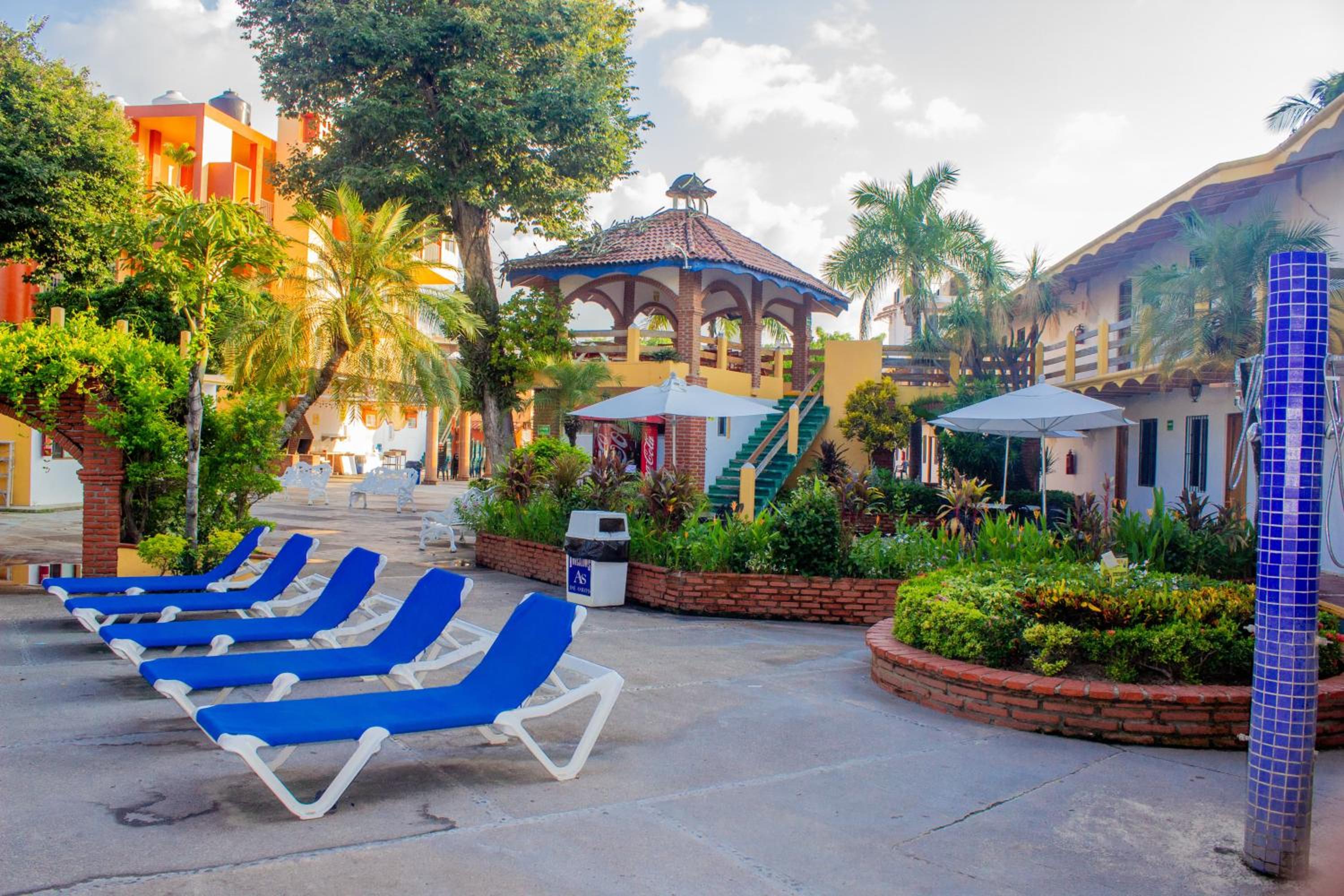 Hotel y Bungalows As de Oros 45/63