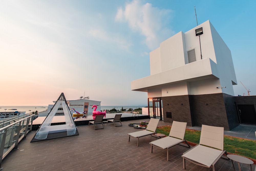 Blackwoods Hotel Pattaya 56/69