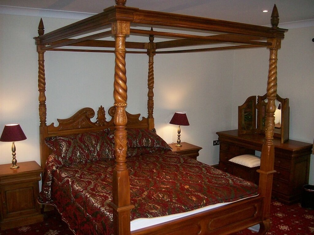 The Hunter's Lodge Inn 13/23