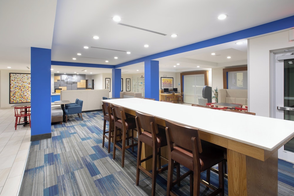 Holiday Inn Express Slidell 57/73