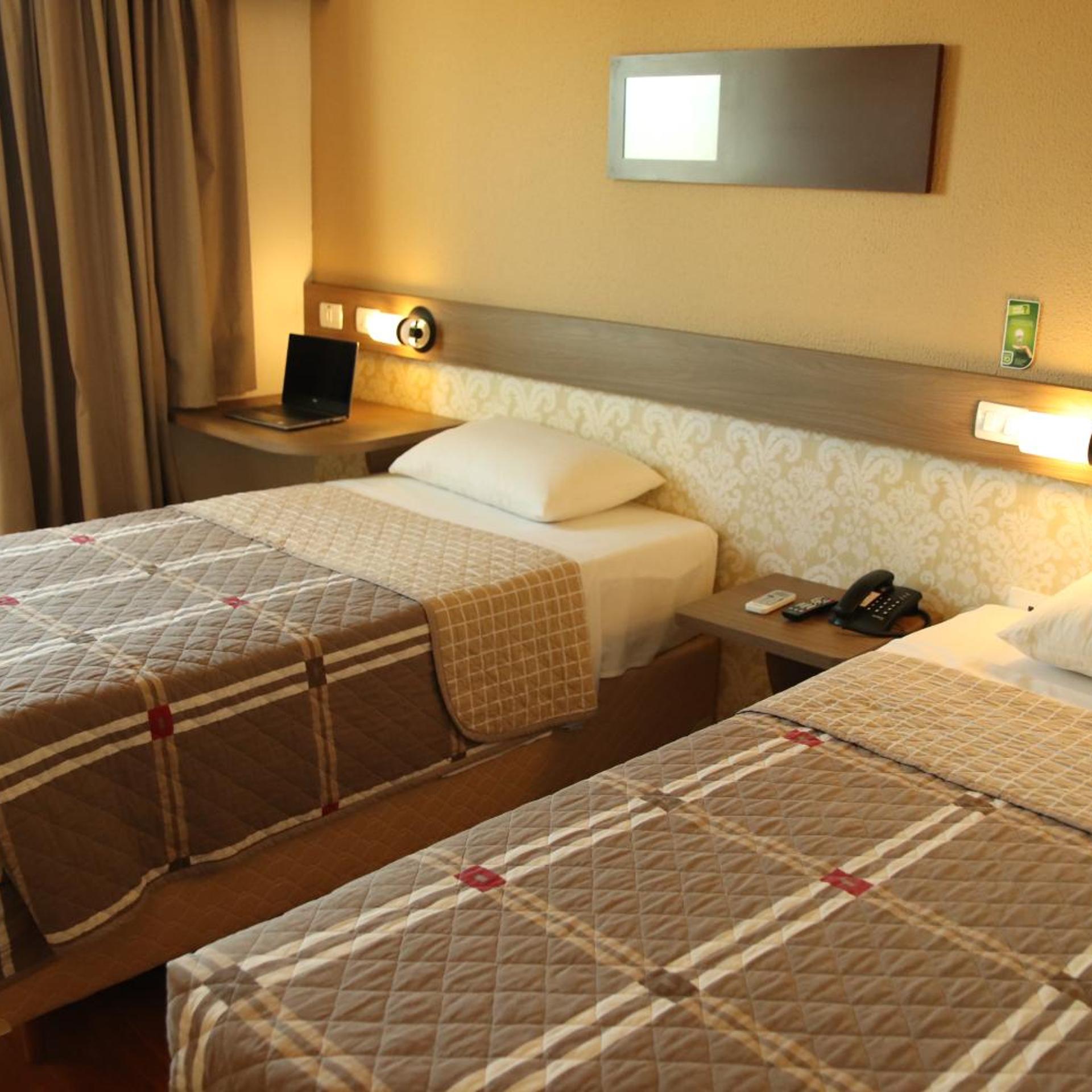 HOTEL 10 PALMAS 19/53
