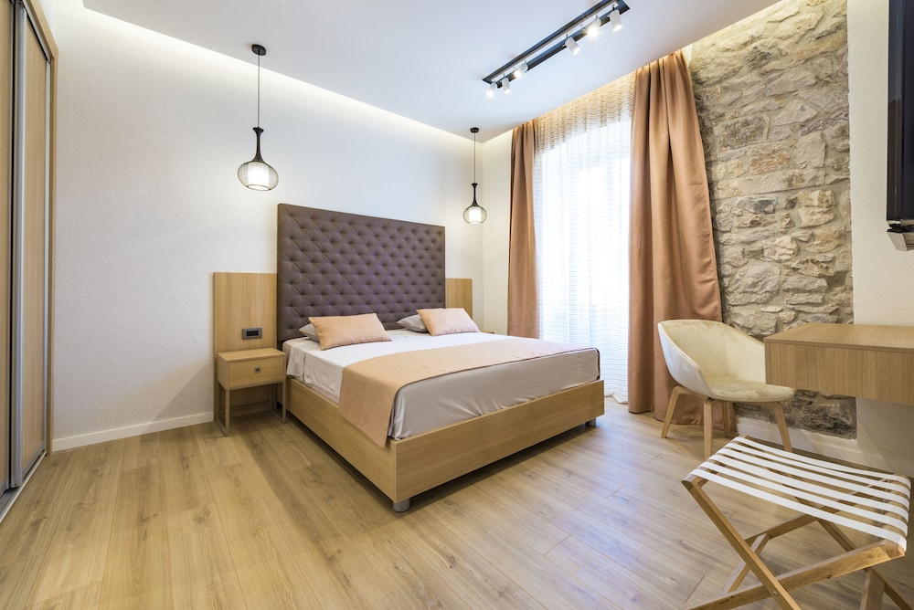 Casa Antika Suites 12/50
