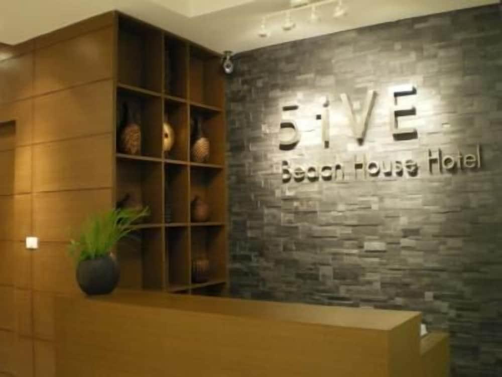 5Ive Beach House Hotel 31/43