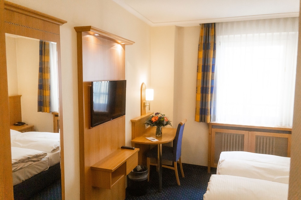 Daniel Hotel 30/61