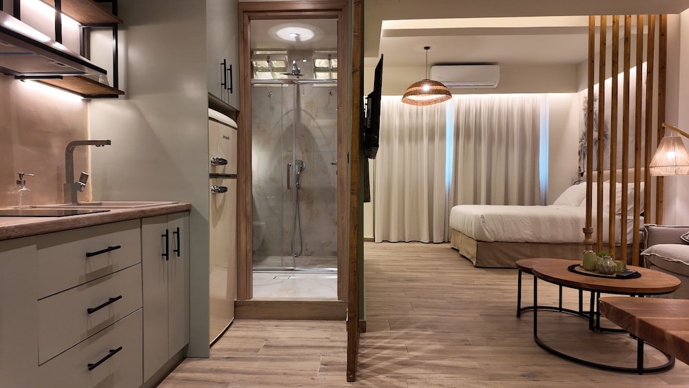 Euphoria Apartments 40/56