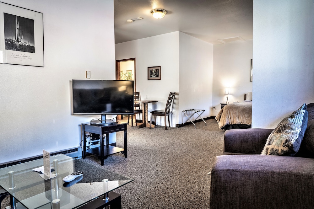 JC Suites 30/43