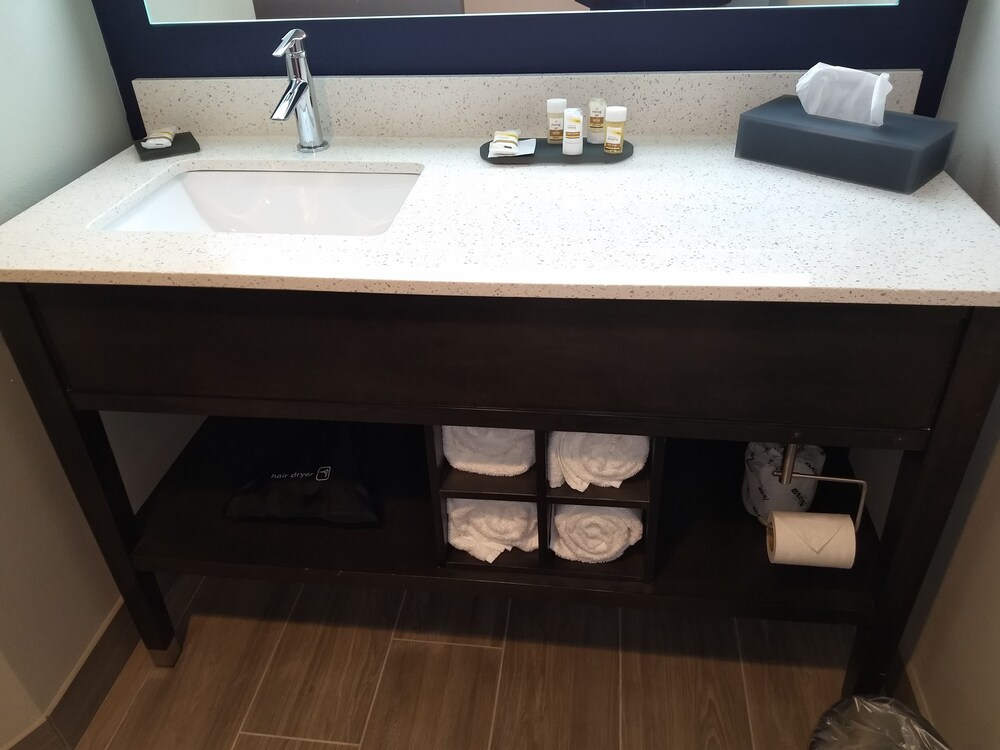 La Quinta Inn Suites By Wyndham Rock Hill 34/61