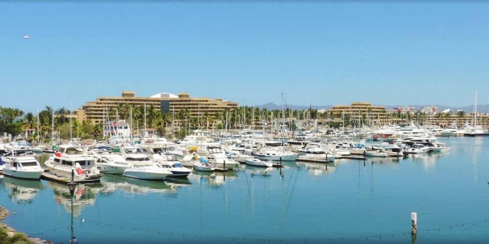 Hotel Boutique Marina Banderas 46/50