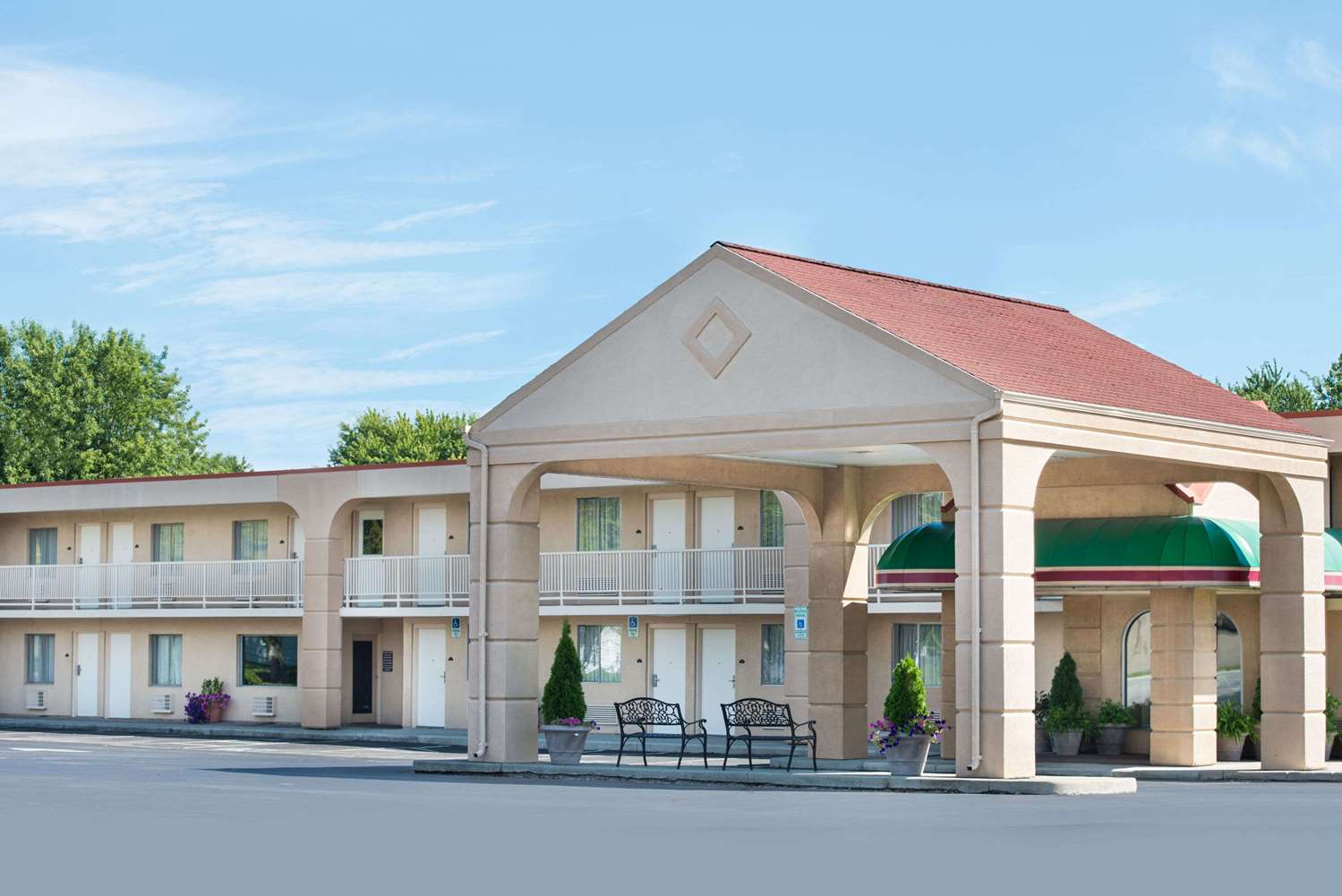 Baymont By Wyndham Sandusky 2/40