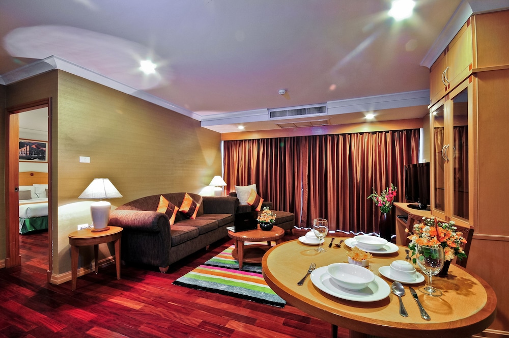 Admiral Suites Bangkok 32/50