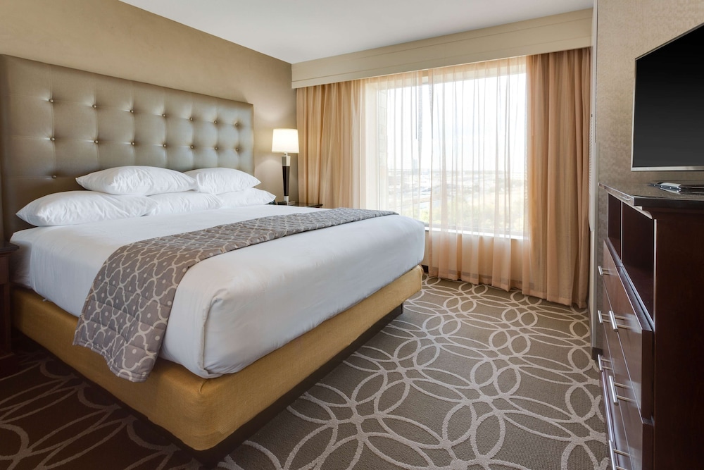 Drury Inn & Suites Dallas Frisco 5/47