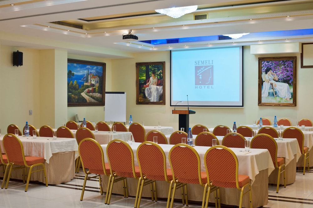 Semeli Hotel 35/39