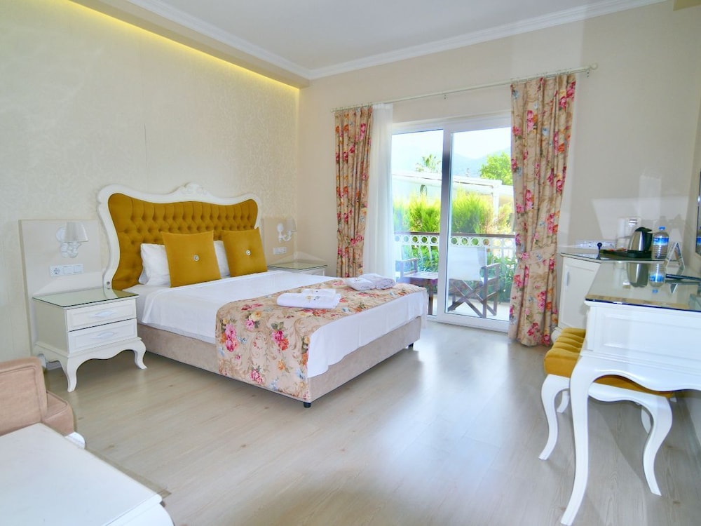 Gocek Naz Hotel 16/68