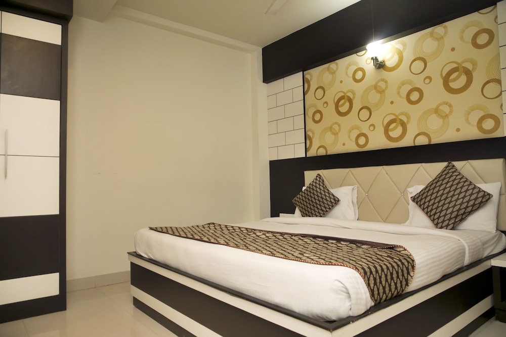 Hotel Ganges Grand 11/42