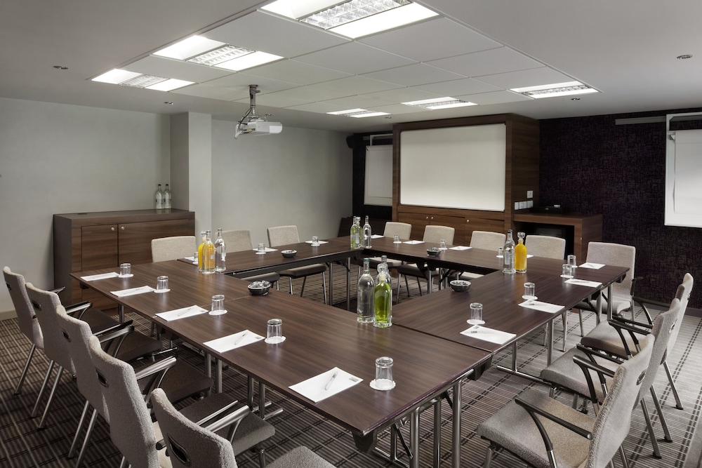 Holiday Inn Express Stirling 40/56
