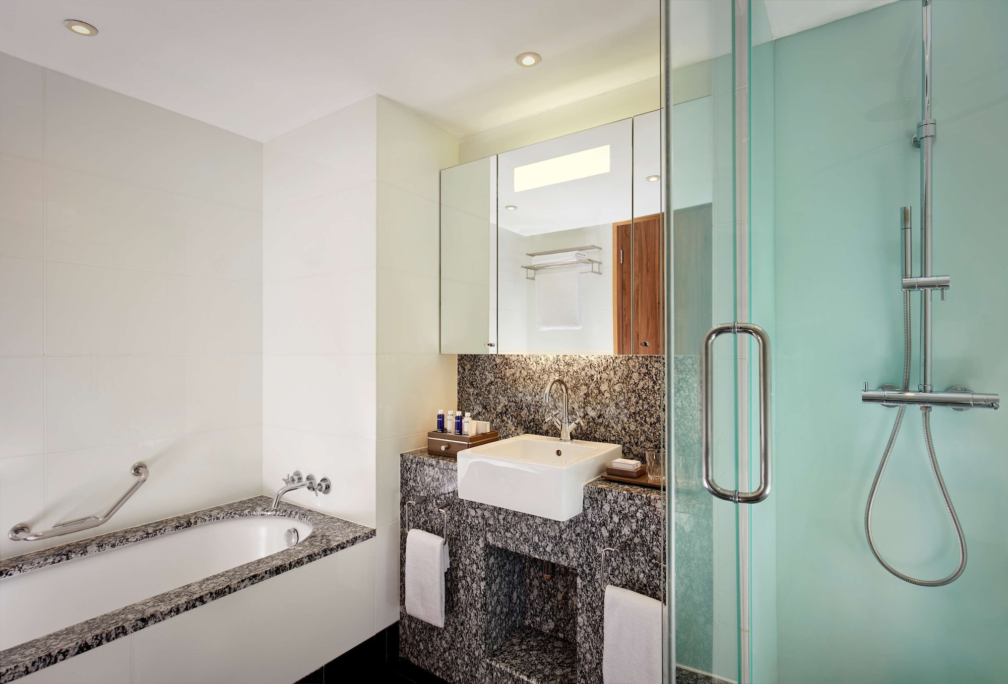 JUNIOR SUITE, DOUBLE BED