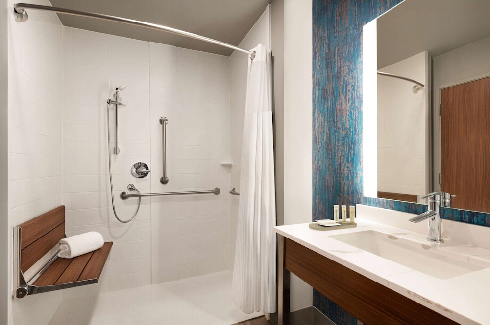 La Quinta Inn & Suites By Wyndham Marysville 54/57