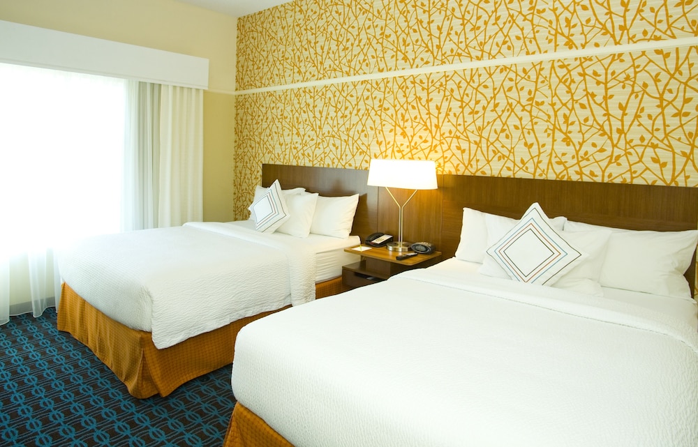 Fairfield Inn Suites By Marriott Chesapeake Suffolk 11/52