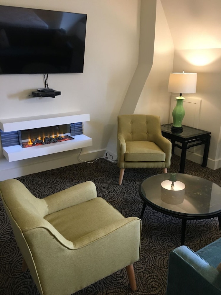 Morgan State House Inn 29/50