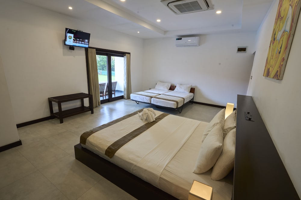 Rajarata Hotels 18/50