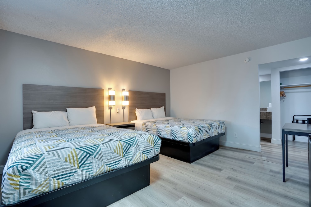 Motel6 Selma, CA 7/57