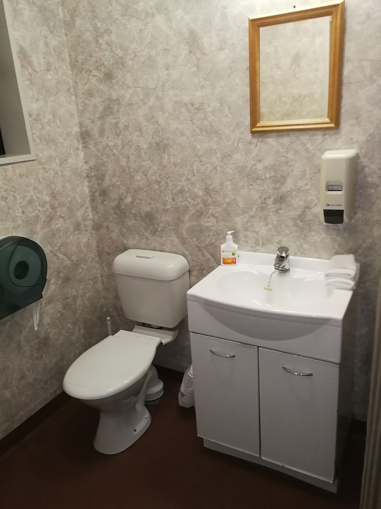 Ascot Oamaru Motel 70/72