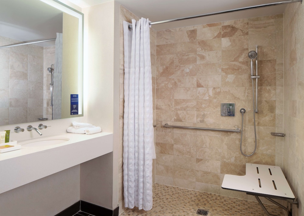 Hilton Alexandria Old Town 18/74