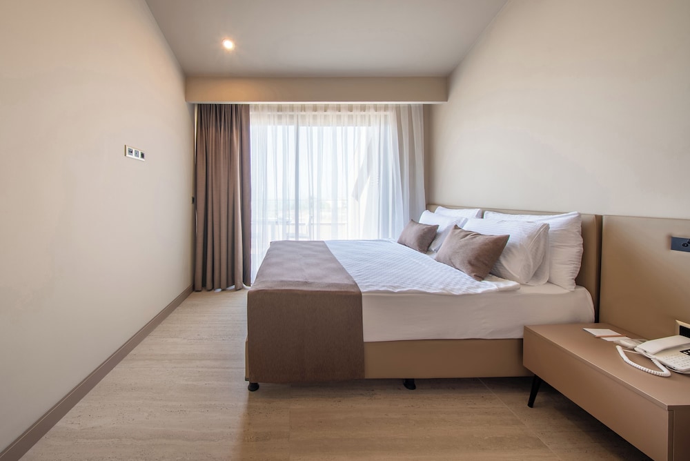 Prive Side Suite & Spa hotel - Adults Only 16+ 17/50