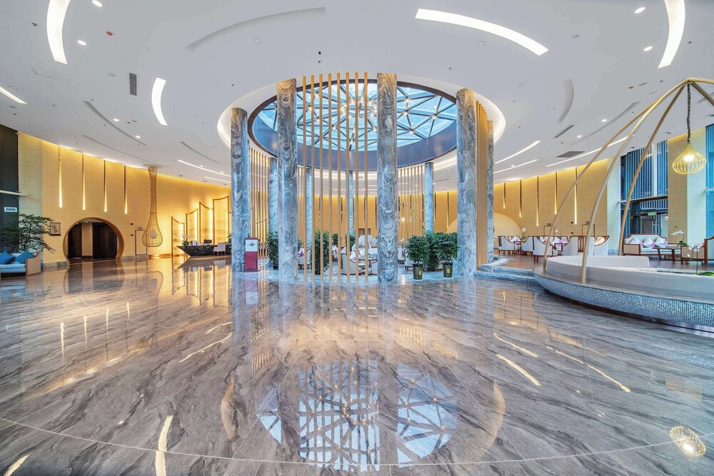 Howard Johnson Lake Serenity Hotel Neijiang 6/46