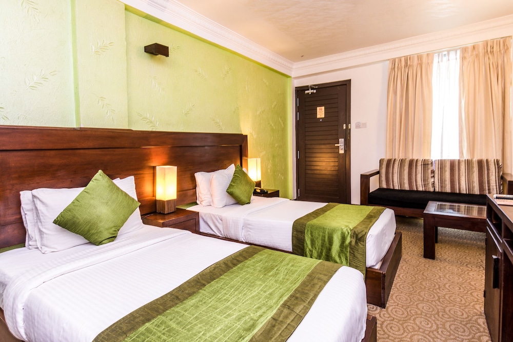 Ceylon City Hotel Colombo 20/39