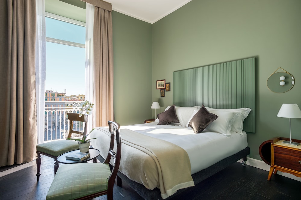 SUPERIOR, DOUBLE OR TWIN BED, CITY VIEW