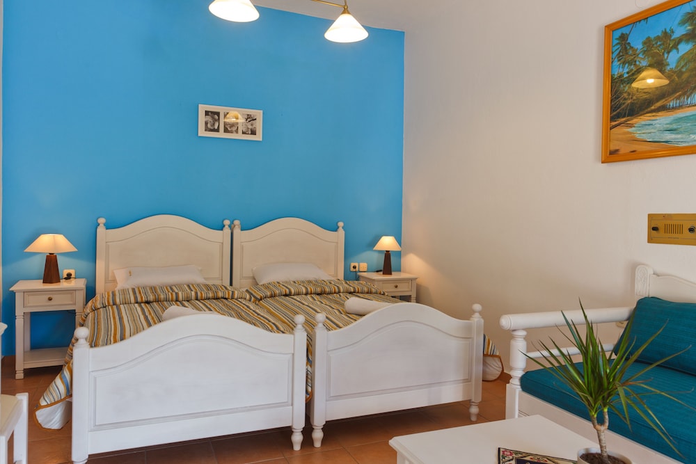 Hovolo Hotel Apartments 12/50