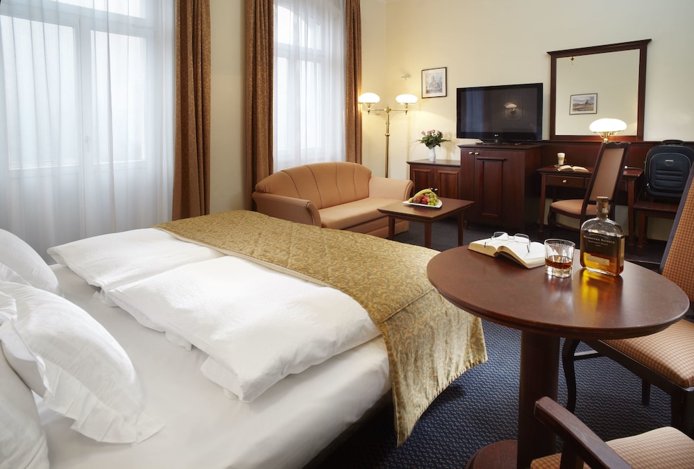 OREA HOTEL EXCELSIOR 7/35