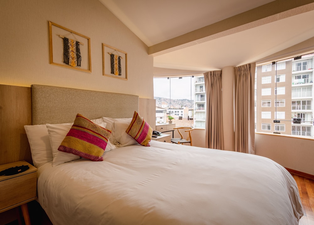 ROOM, TRIPLE