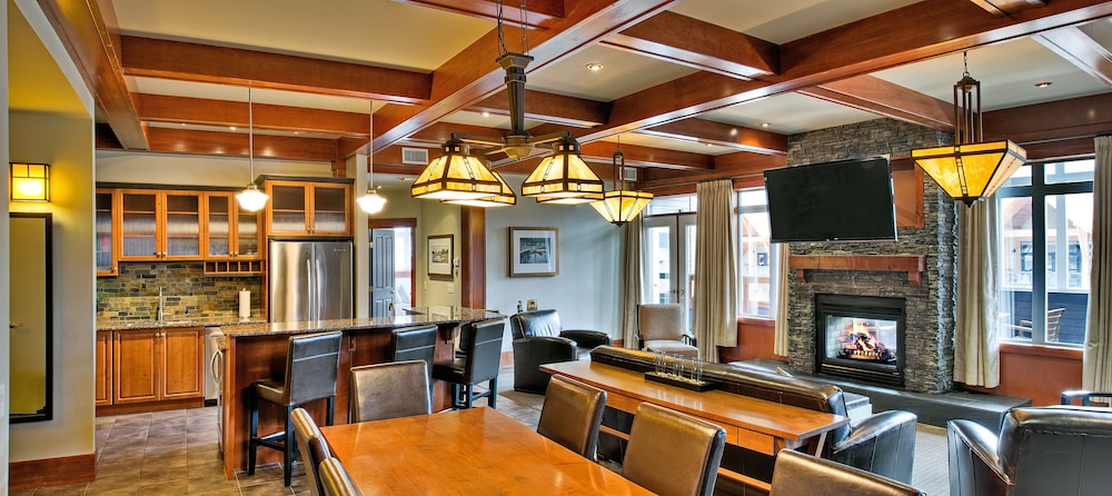 Blackstone Mountain Lodge 39/64