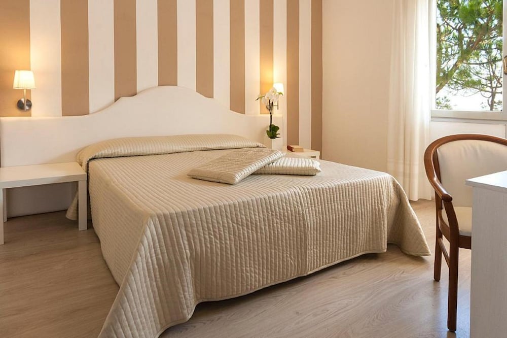 HOTEL PARIOLI 6/42