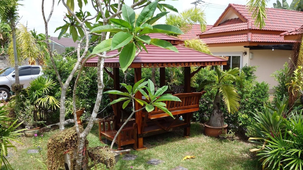 Baan Sooksiri Bangsaray 54/58