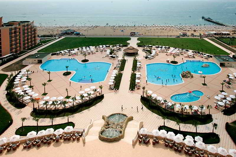 DIT Majestic Beach Resort 74/84