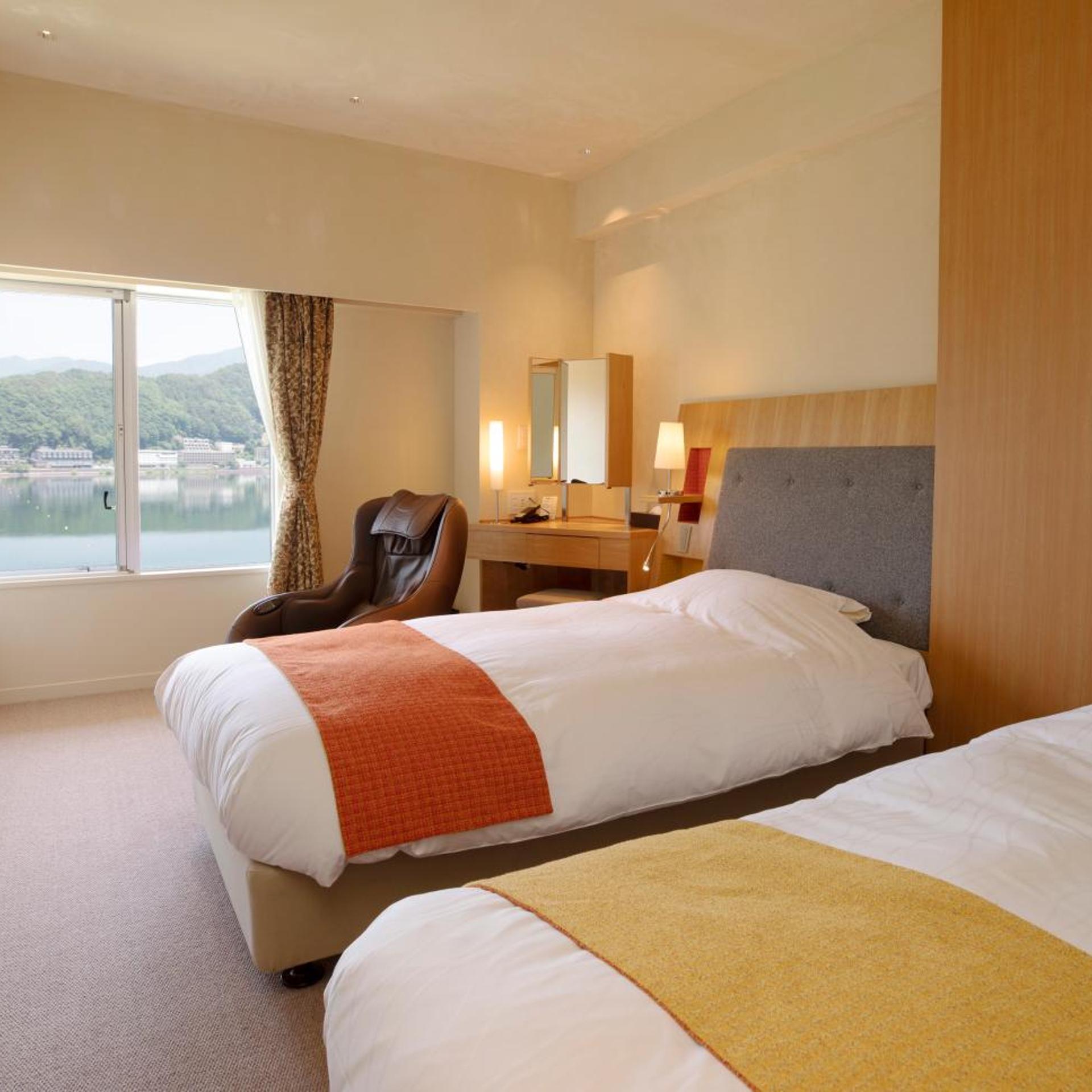 Renovated, Japanese Western, Twin Beds, Lake View, West Wing