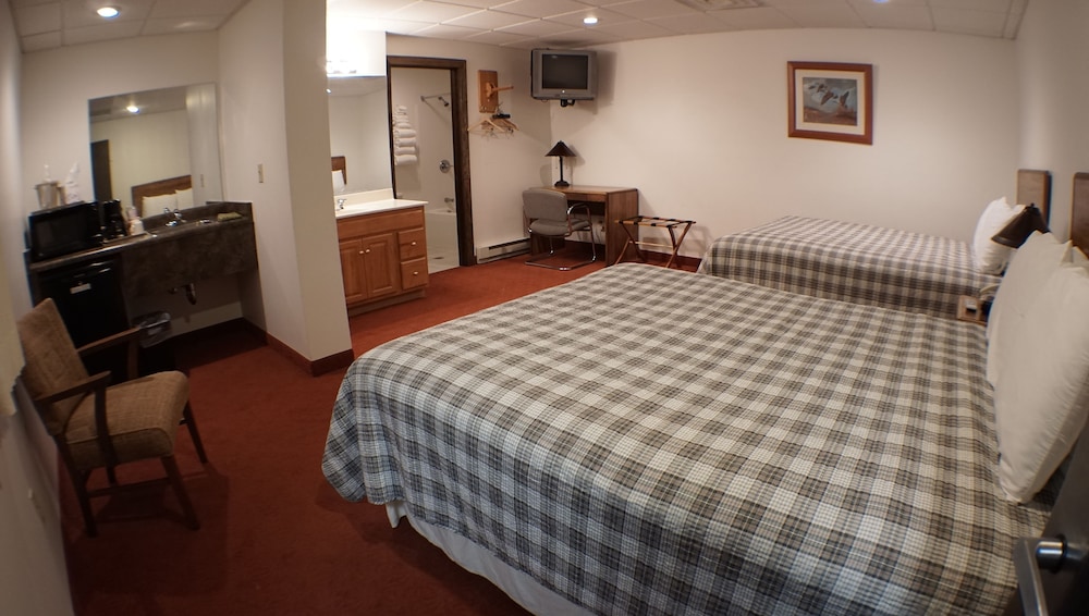 RiverBank Lodge 10/34