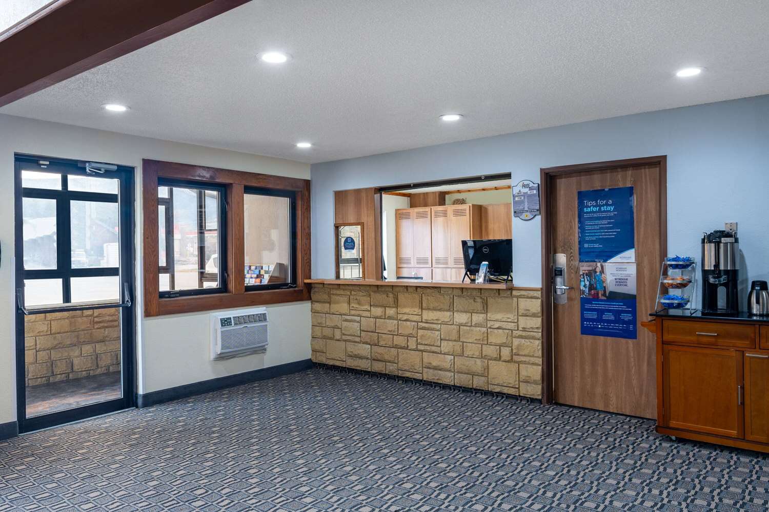 Super 8 by Wyndham Livingston Yellowstone 8/51