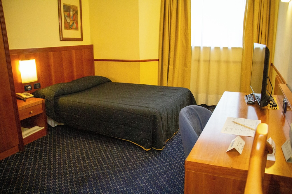 1 BEDROOM, ECONOMY, DOUBLE BED, SMALL