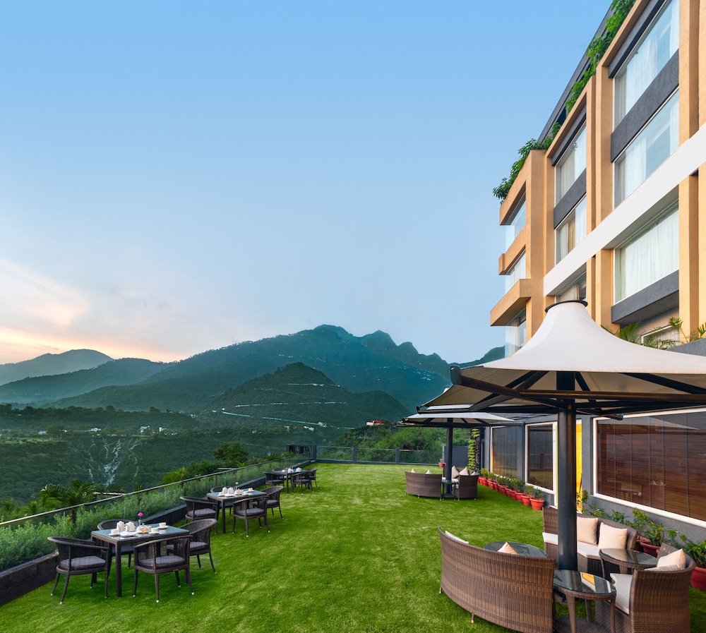 Welcomhotel By ITC Hotels Katra 44/47