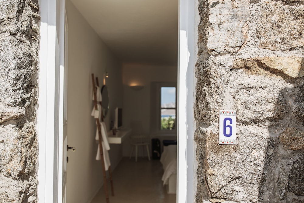 Aether Boutique Stay 50/64