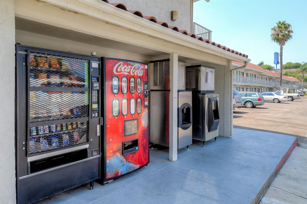 Motel6 La Mesa, CA - San Diego 46/58