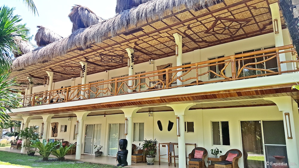 Mikes Dauin Beach Resort 2/70