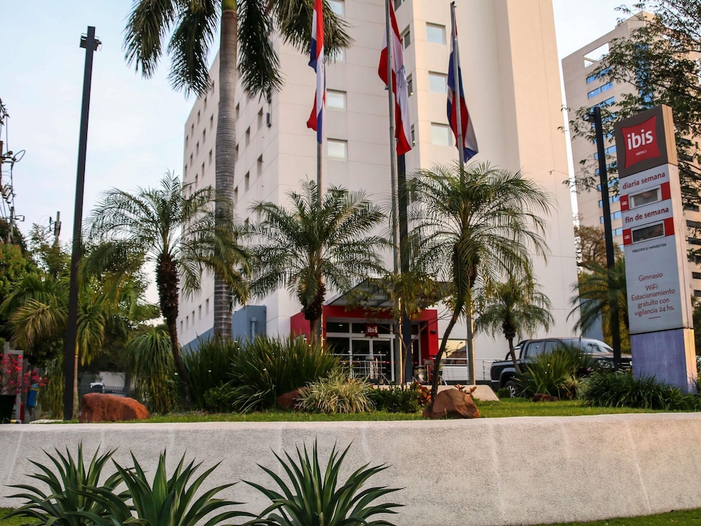 Ibis Asuncion 68/69