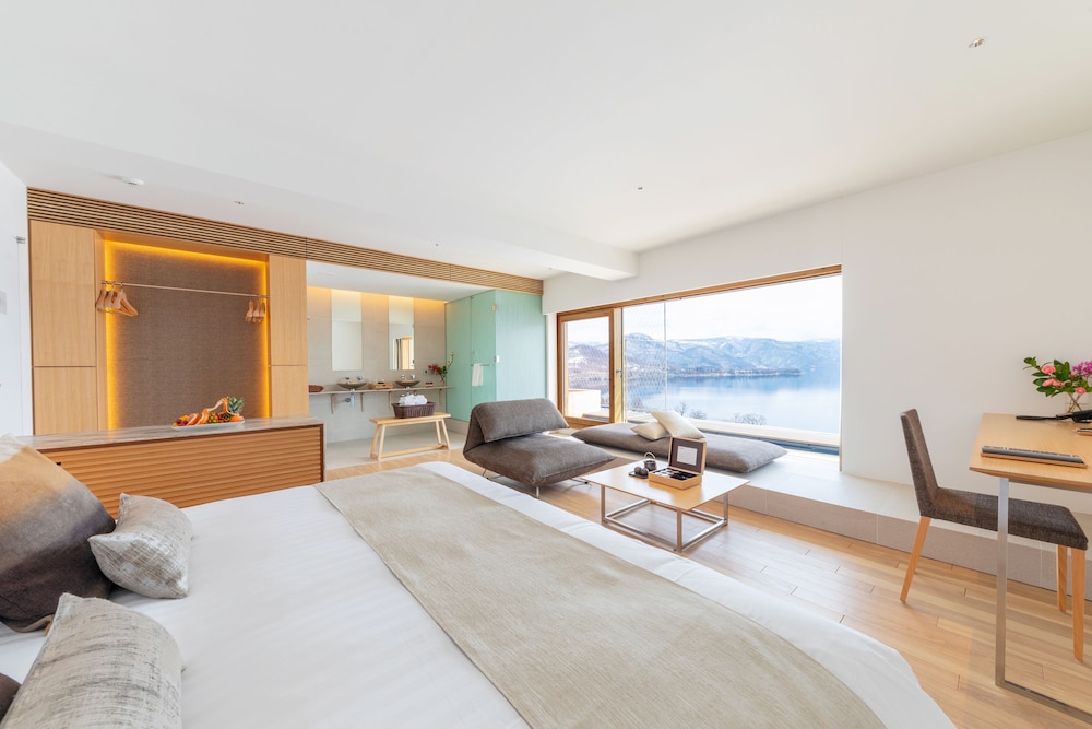 We Hotel Toya 8/65